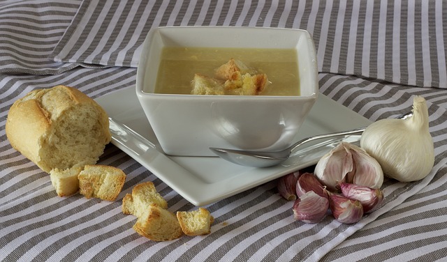 Sopa de pa i all