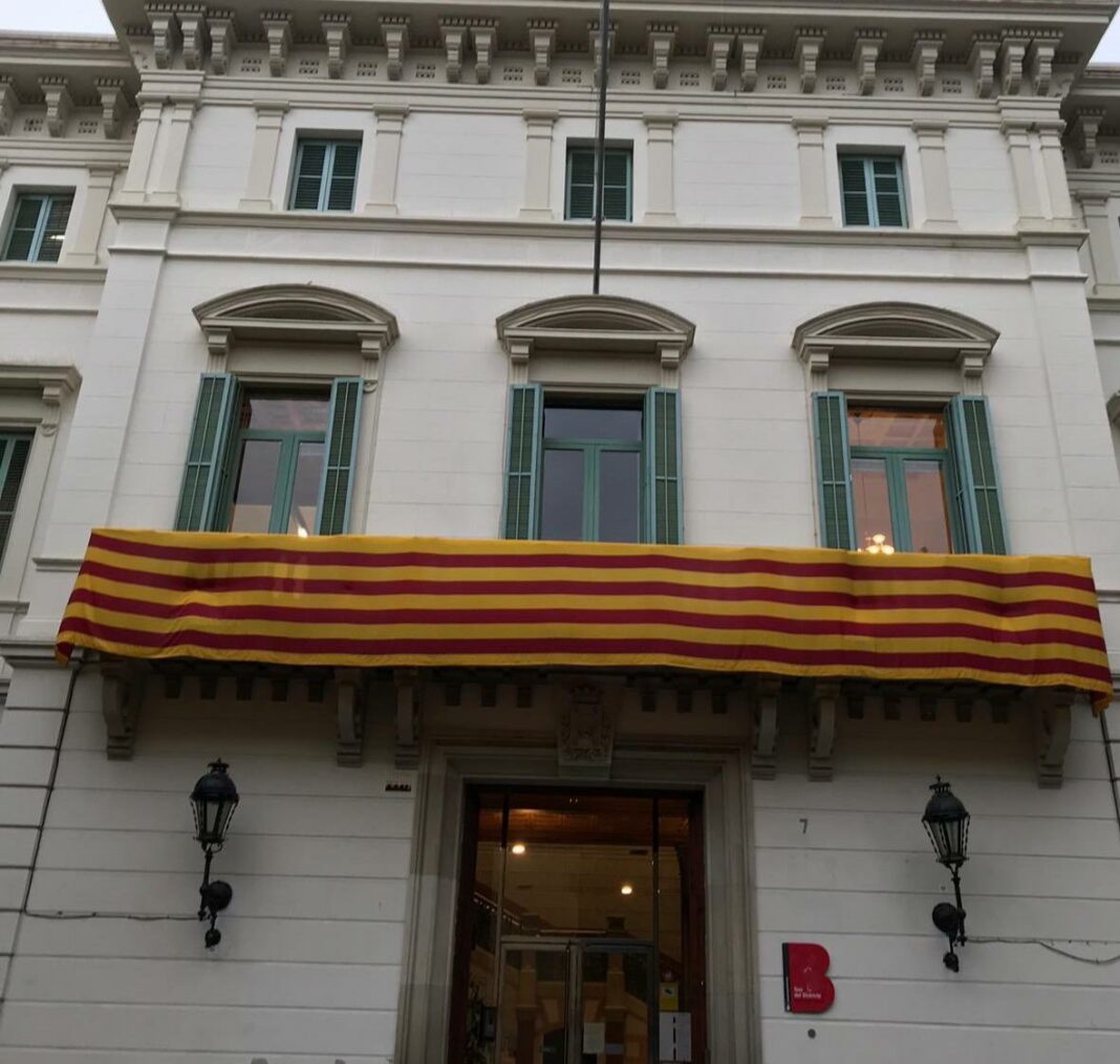 Façana seu districte
